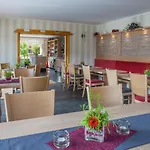 Hotel-restaurant-weingut Kapellenhof Klotten