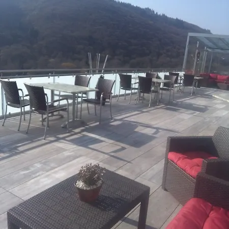 Hotel-restaurant-weingut Kapellenhof Hotel 3*