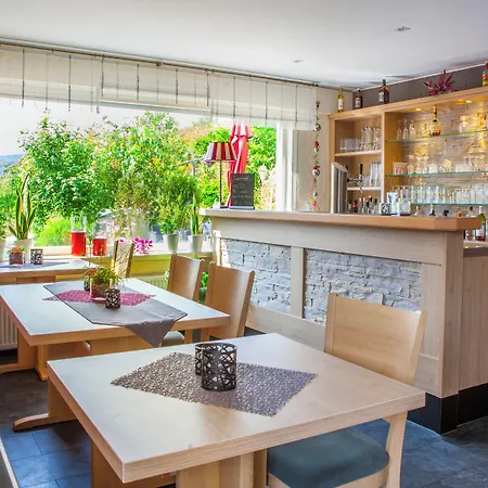 Hotel Hotel-restaurant-weingut Kapellenhof Klotten