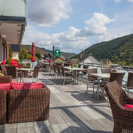 Hotel-restaurant-weingut Kapellenhof 3*