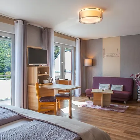 Hotel-restaurant-weingut Kapellenhof