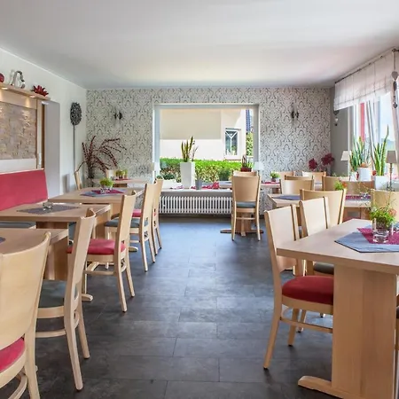 Hotel-restaurant-weingut Kapellenhof Hotel Klotten