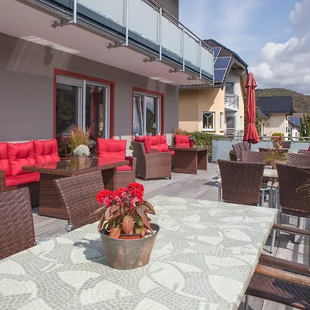 Hotel-restaurant-weingut Kapellenhof 3* Klotten