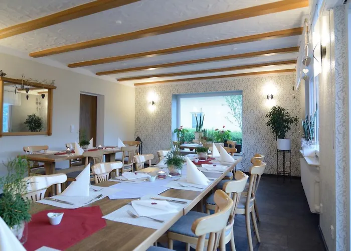 Hotel-restaurant-weingut Kapellenhof 3*
