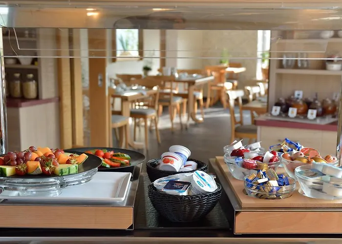 Otel Hotel-restaurant-weingut Kapellenhof Klotten