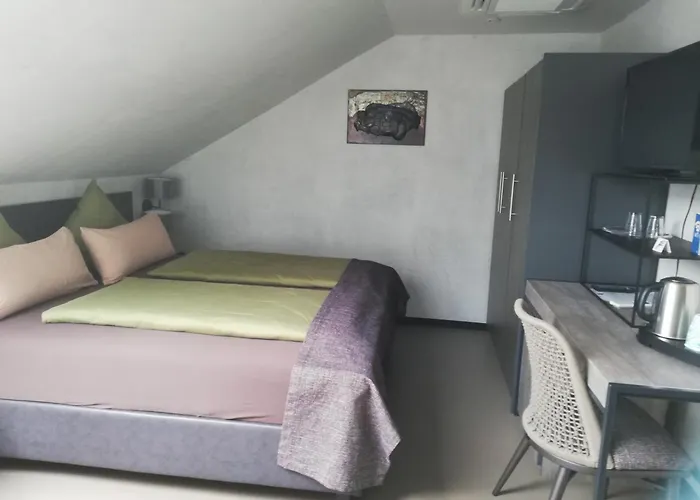 Hotel Hotel-restaurant-weingut Kapellenhof 3*