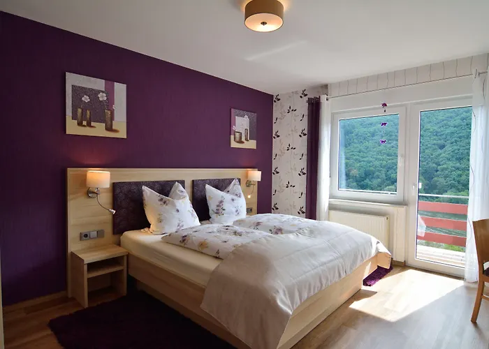 Hotel-restaurant-weingut Kapellenhof 3*