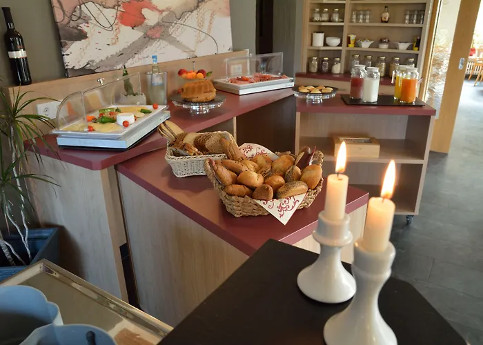 Hotel-restaurant-weingut Kapellenhof Otel