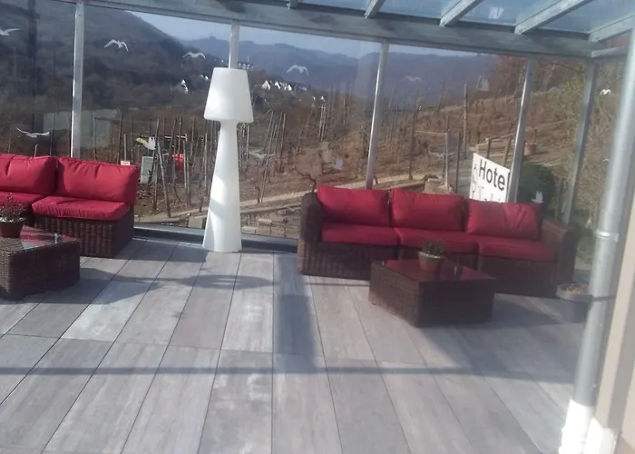 Hotell Hotel-restaurant-weingut Kapellenhof Klotten