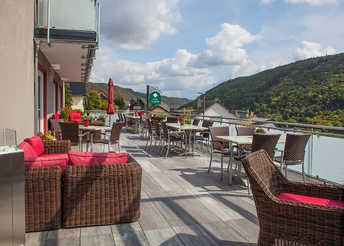 Hotel-restaurant-weingut Kapellenhof 3*