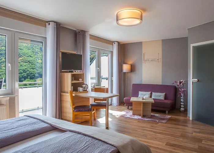 Hotel-restaurant-weingut Kapellenhof Klotten