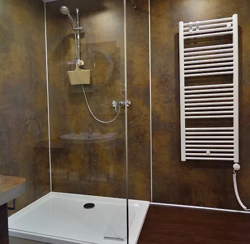 Hotell Hotel-restaurant-weingut Kapellenhof Klotten