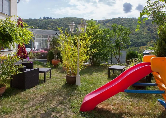 Hotel-restaurant-weingut Kapellenhof Hotel Klotten