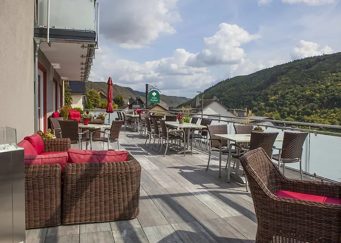 Hotel-restaurant-weingut Kapellenhof 3*