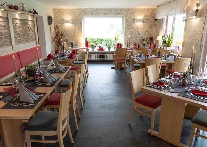 Hotel-restaurant-weingut Kapellenhof Otel